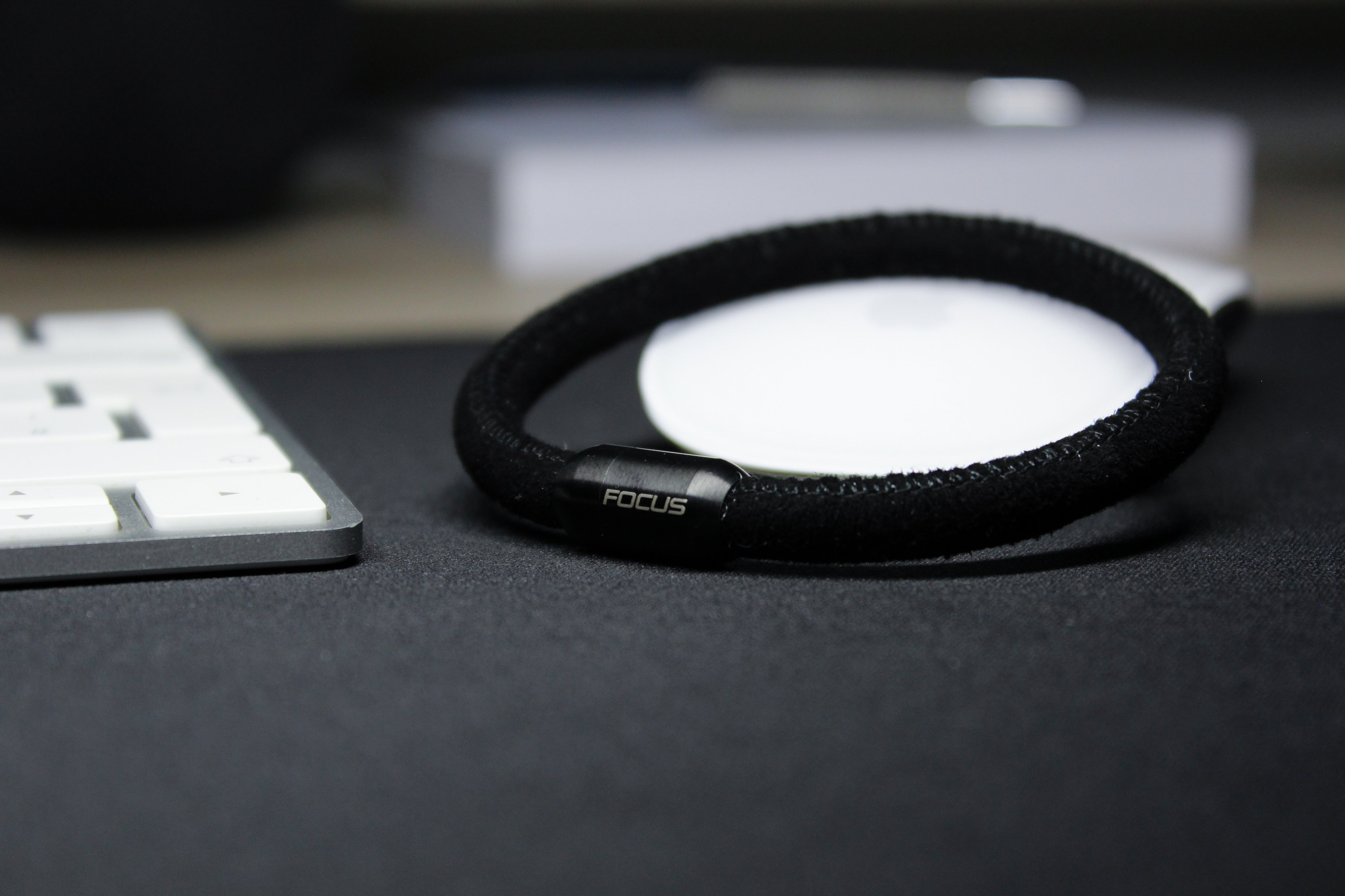 - 17cm - wrist circumference 15-16cm / Black